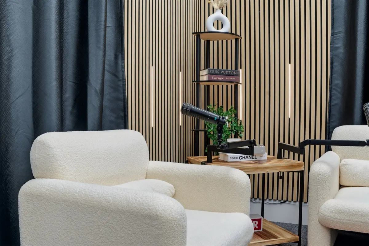 Cozy Corner 13