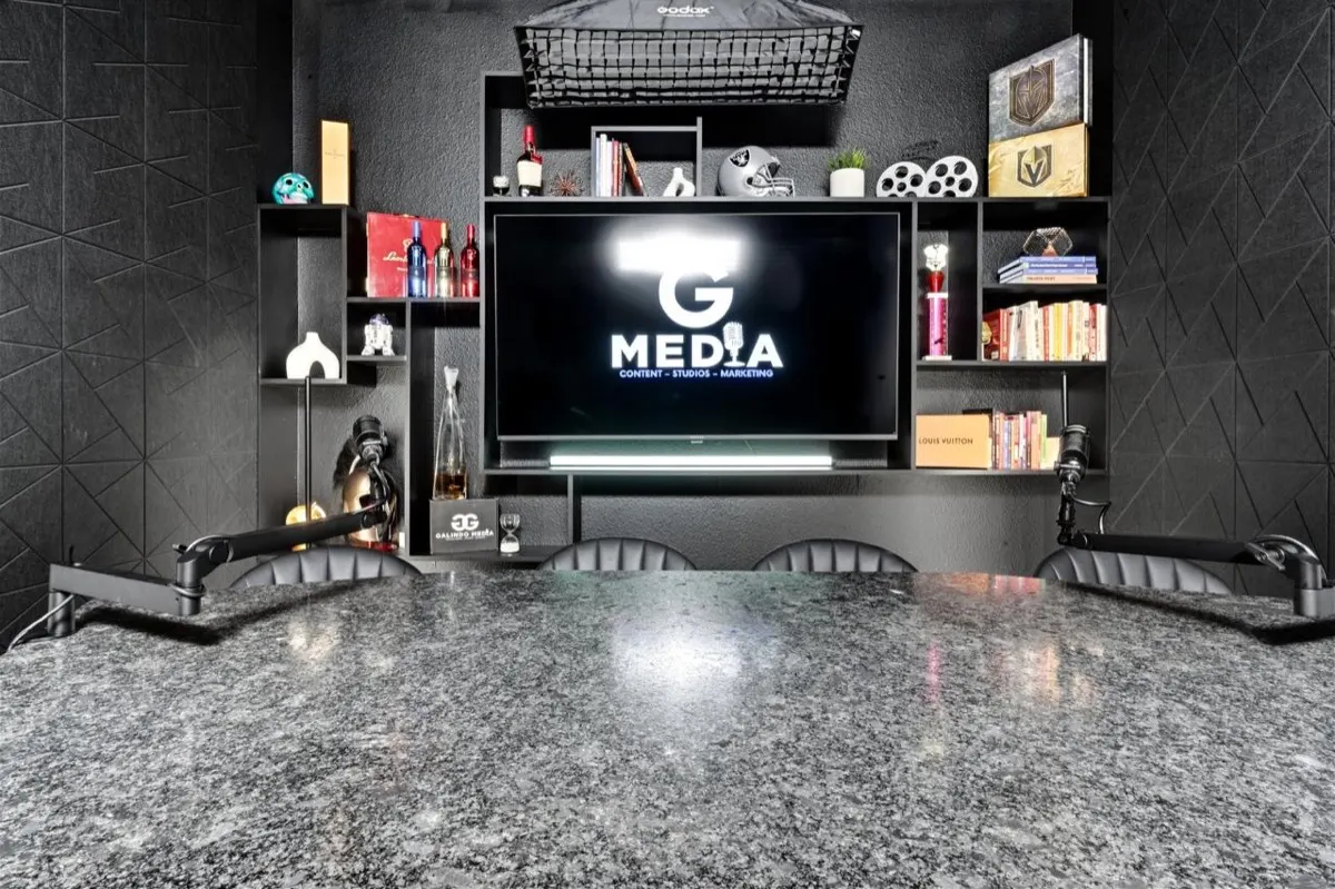 High Roller Studio 8